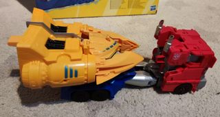 TRANSFORMER OPTIMUS PRIME