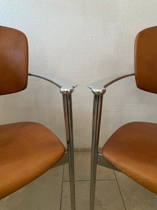 2 Sillas Andrea by Josep Lluscà 1986