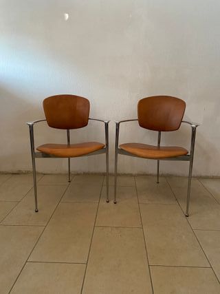 2 Sillas Andrea by Josep Lluscà 1986
