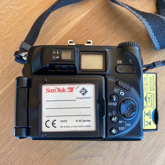 Càmera NIKON COOLPIX5000