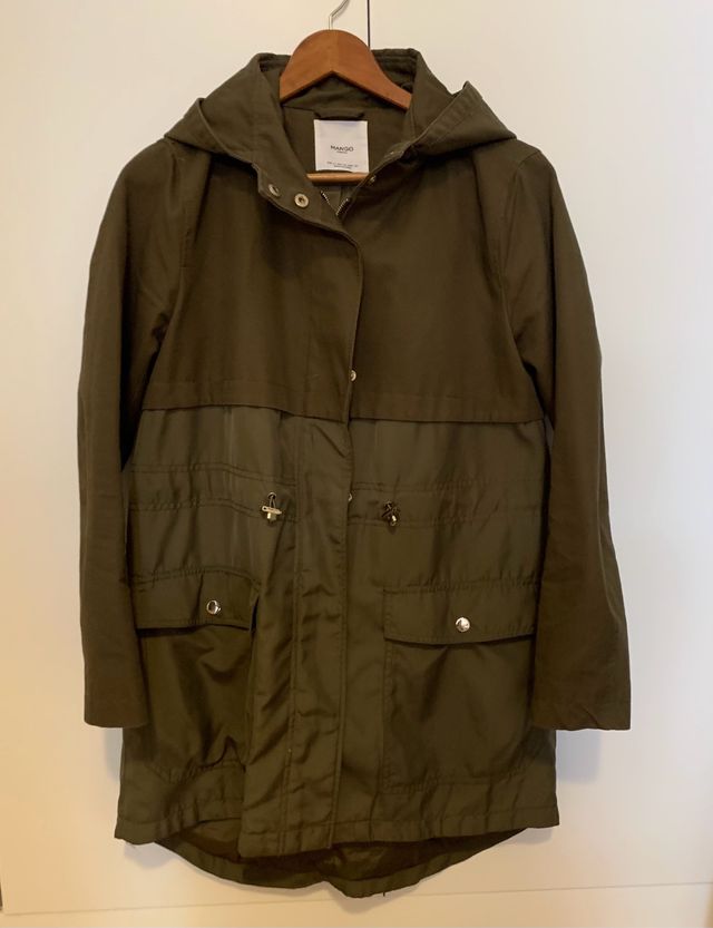 Parka verde Mango