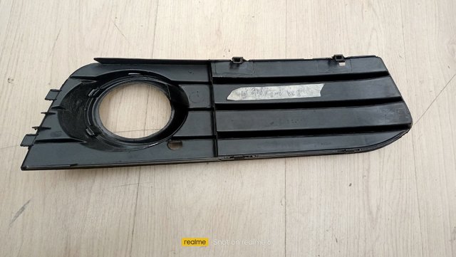 rejilla antiniebla delantera izquierda Audi A42012