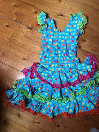 Traje de flamenca niña 5 ó 6 años