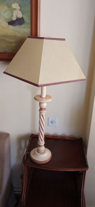 lámpara mesilla 