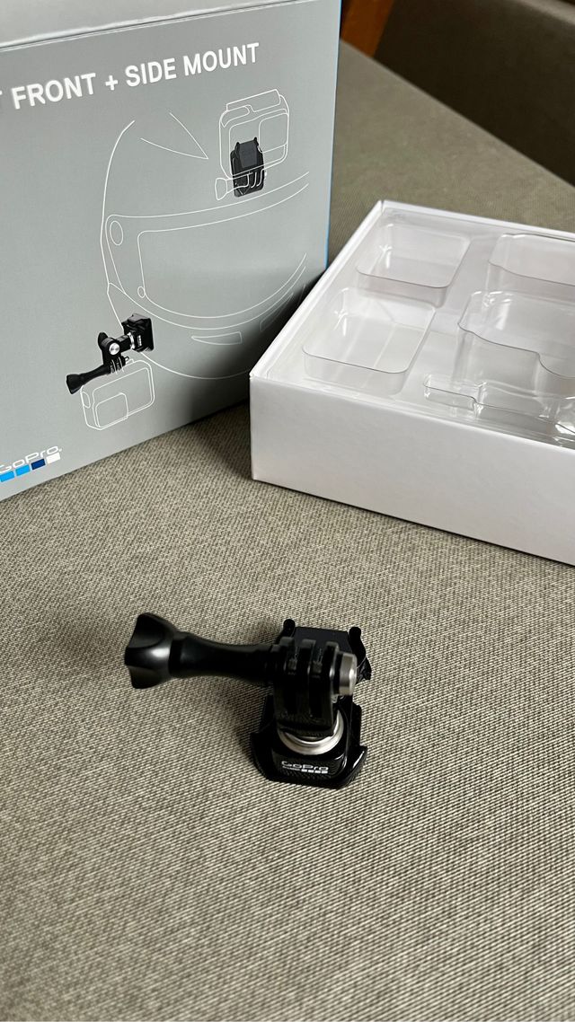 Accesorio original sujeción GoPro con rótula.