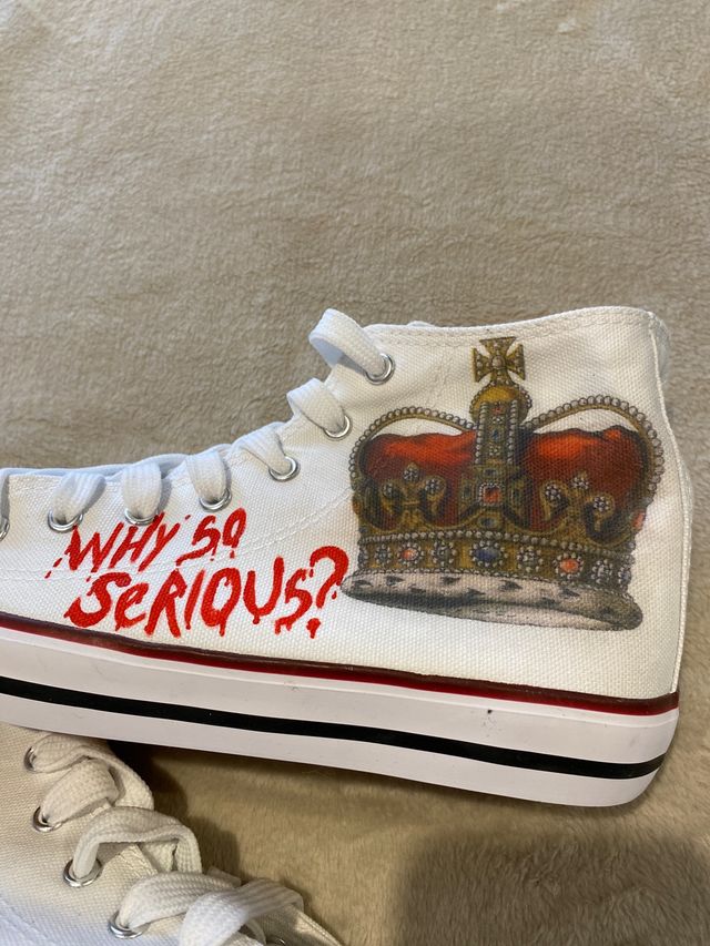 Zapatillas pintadas a mano