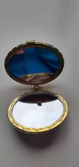 Espejo de maquillaje  7,7 x 7 cm