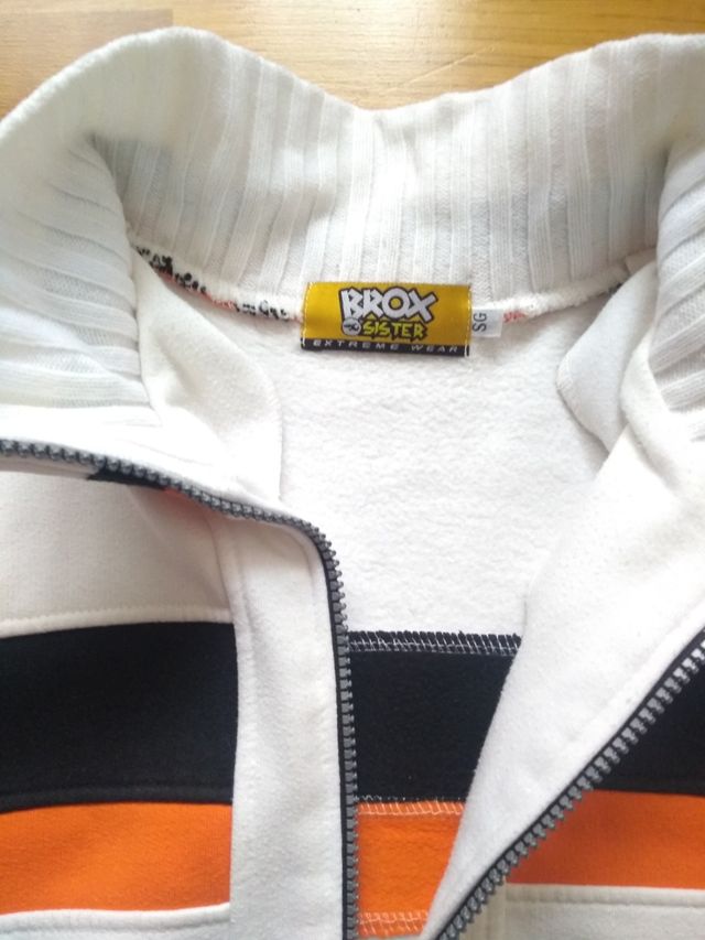 sudadera con cremallera blanca