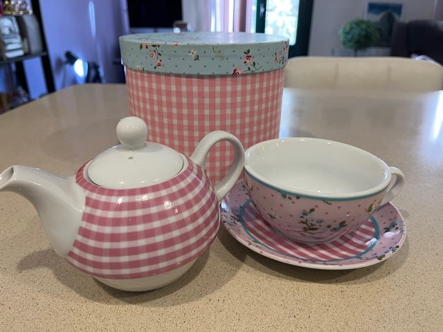 Tetera taza plato ceramica alemana nuevo en caja