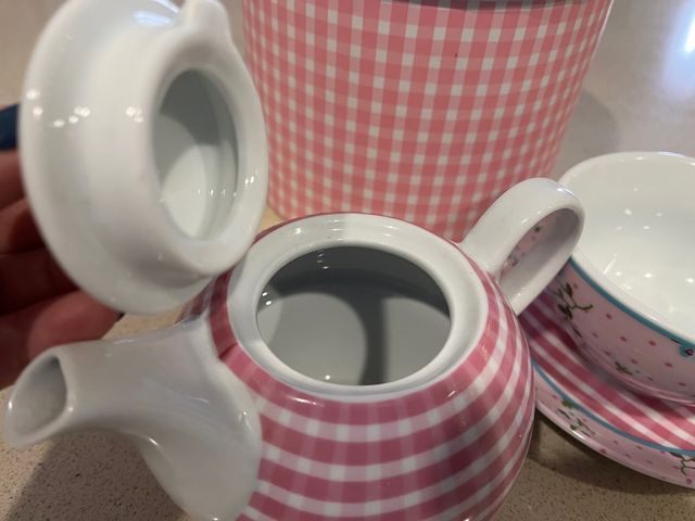 Tetera taza plato ceramica alemana nuevo en caja