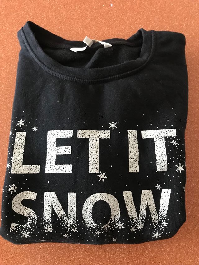 Let it snow sweater