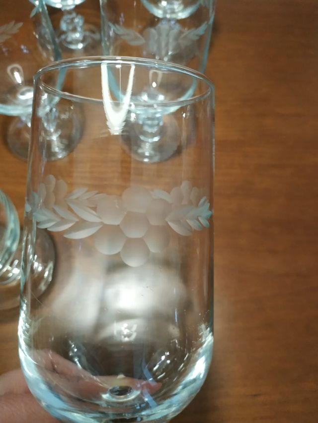 Copas antiguas talladas