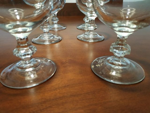 Copas antiguas talladas