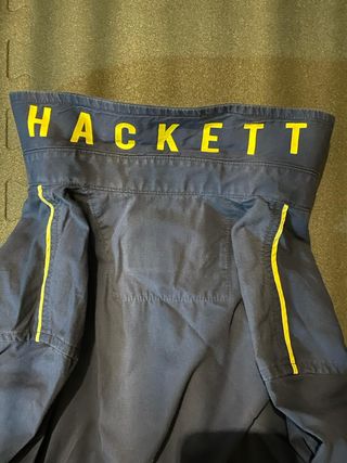 Lote con camisa Aston Martin Racing de niño.