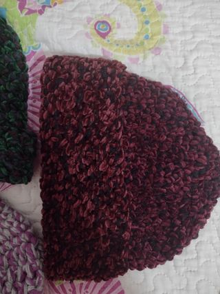 gorros de lana hechos a mano