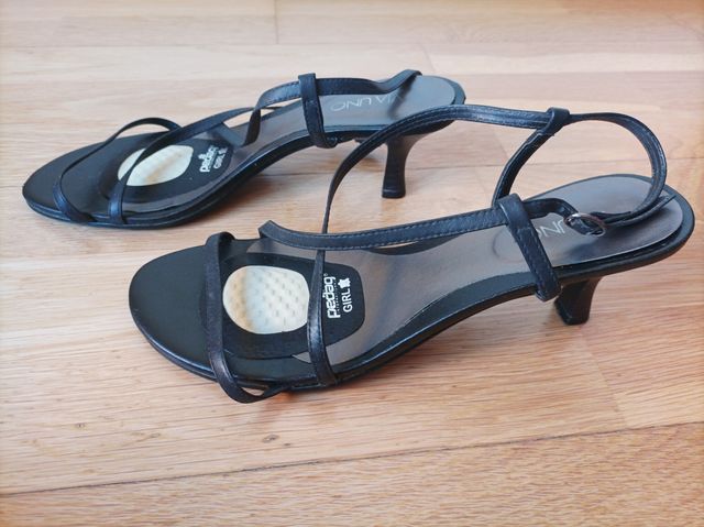 Zapato sandalia tacón bajo