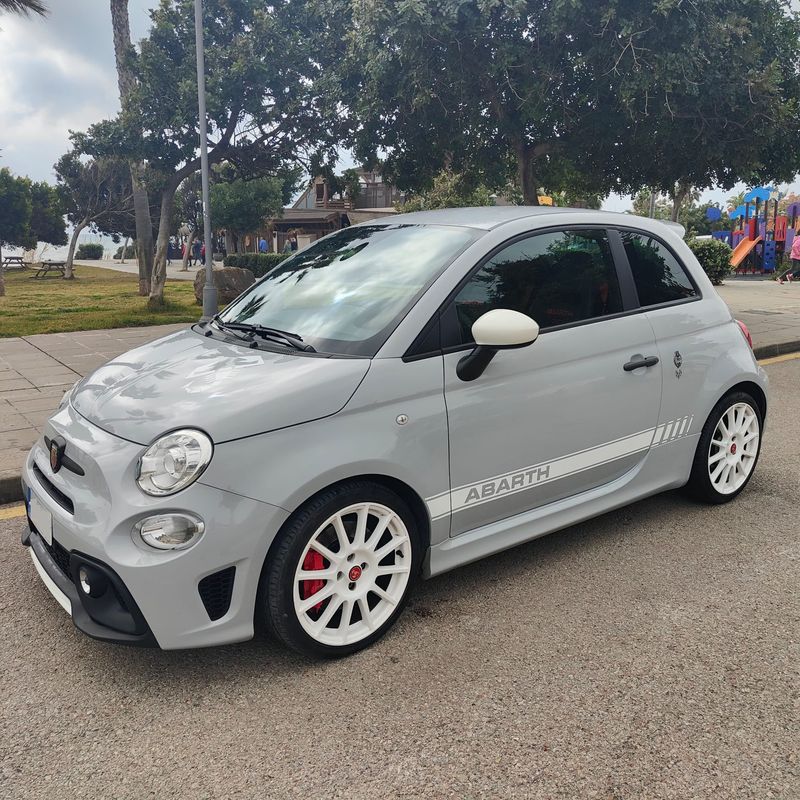 Abarth 595 ESSEESSE 1.4 T-JET 180CV 70 Aniversario - foto 1