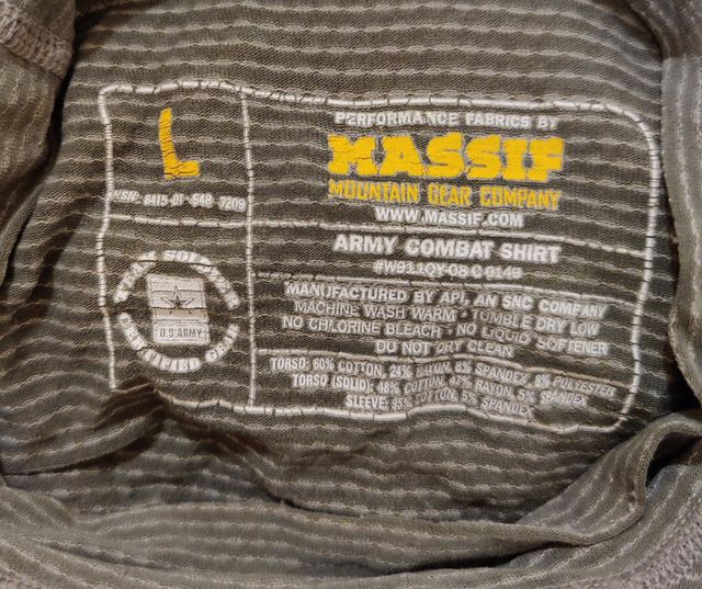 Camiseta Army MASSIF Advanced -Talla L con parches
