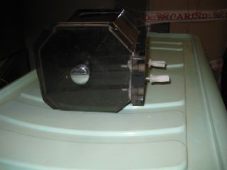 PORTARROLLOS METÁLICO y PLÁSTICO VIOLETA.