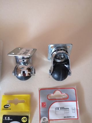 Set di articoli vari ferramenta.