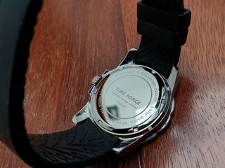 RELOJ TIME FORCE NUEVO EN CAJA P.V.P. 265 EUR