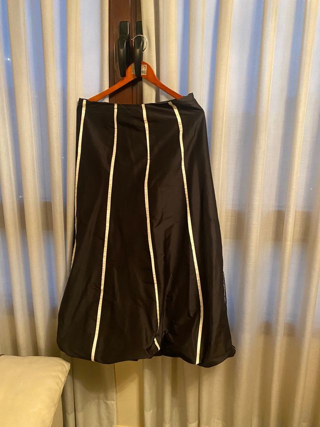 Falda de fiesta larga abollonada