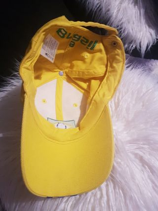 Gorra de España y de Brasil