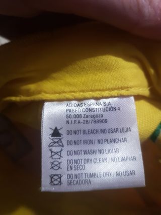 Gorra de España y de Brasil