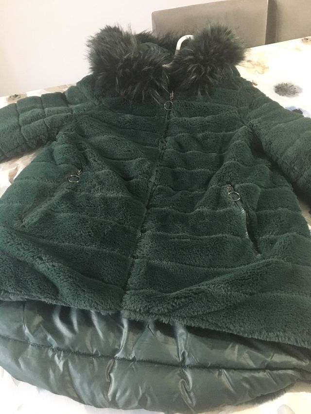 Chaqueta acolchada , nueva, en verde.