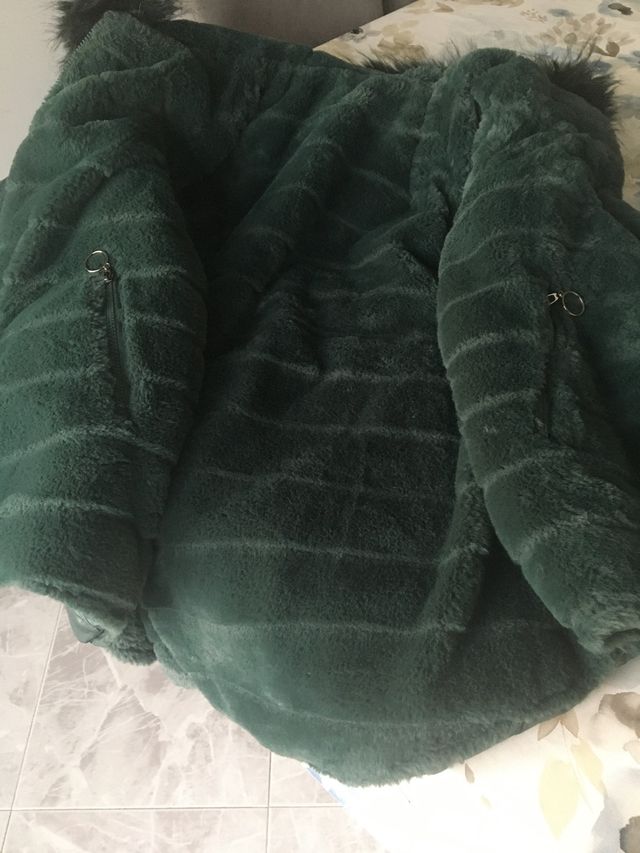 Chaqueta acolchada , nueva, en verde.