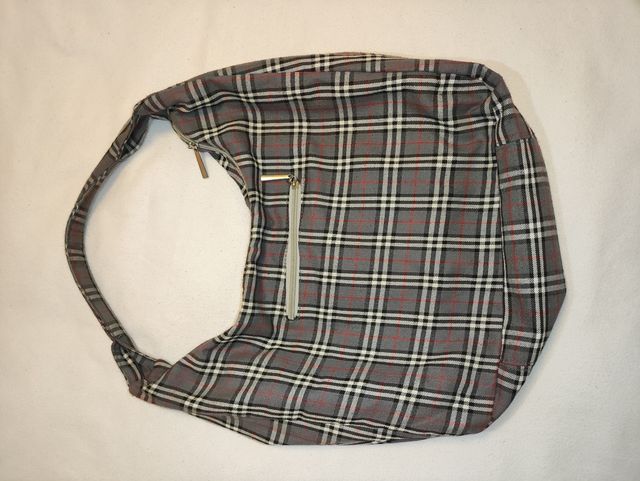 Bolso de Inditex de color y cuadros.