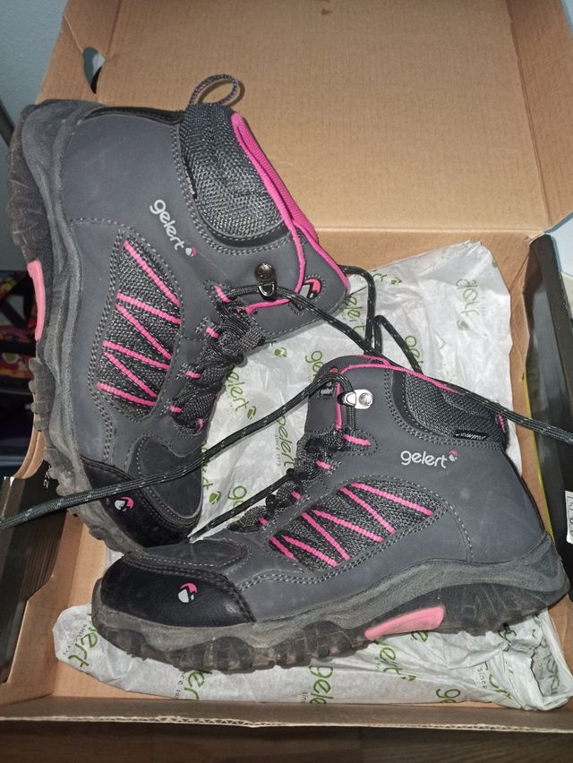 Botas de montaña niña