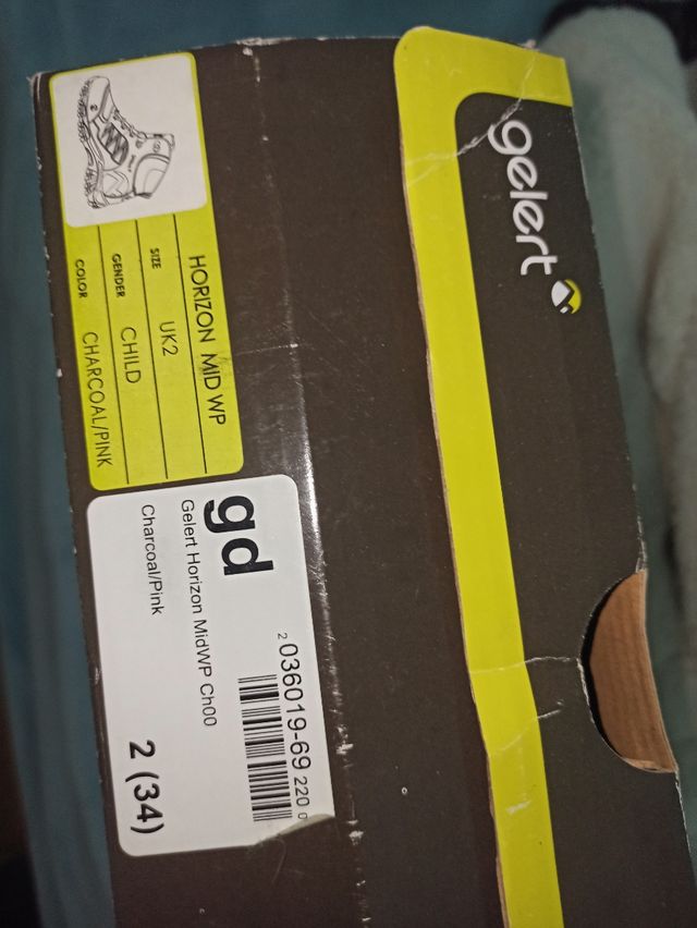 Botas de montaña niña