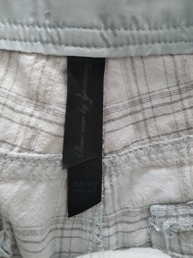 Pantalón corto gris claro