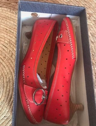 Manoletinas piel roja Pedro Miralles n*39