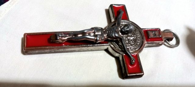 Ciondolo antico metallo e smalto