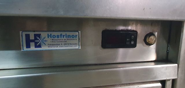 Mobiliario tras barra de hostelería