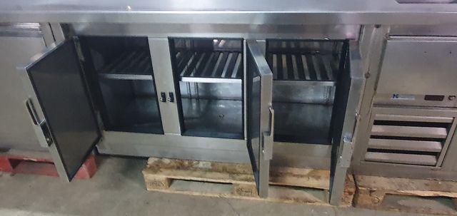 Mobiliario tras barra de hostelería