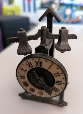 Temperino in metallo collezione forma di orologio