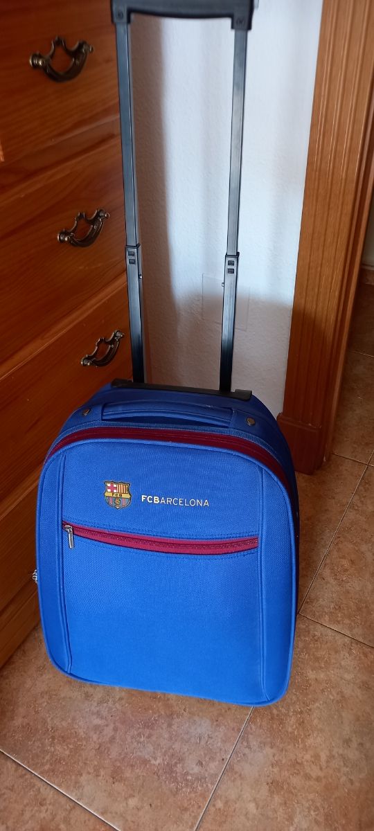 maleta Barcelona 40*50