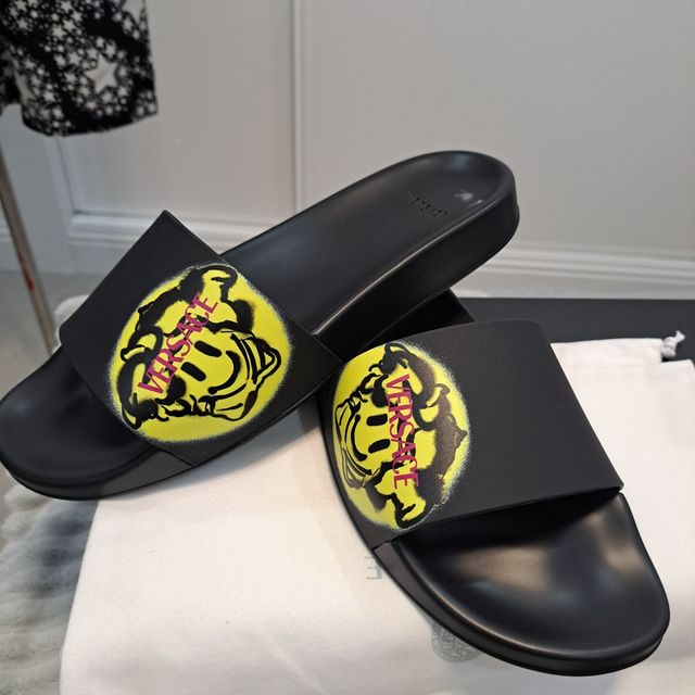 chanclas versace