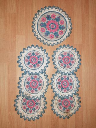 sottobottiglia e 6 sottobicchieri ricamati