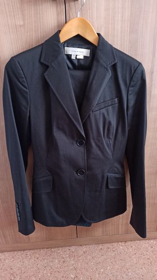 Traje negro mujer talla 38 de Zara