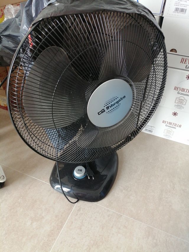 Ventilador orbegozo color negro de mesa