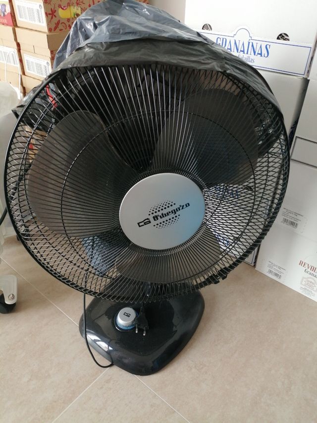 Ventilador orbegozo color negro de mesa