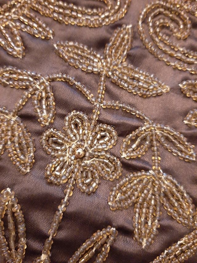 Borsetta da sera a tracolla ricamata con perline 