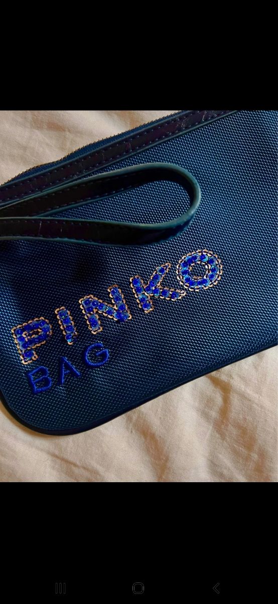 Pochette Pinko blu con paillettes 