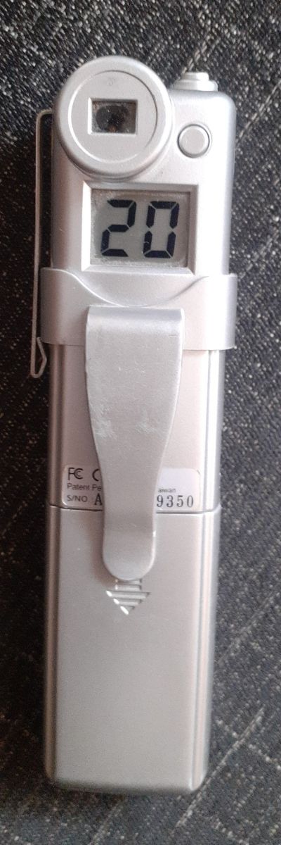 Cámara digital AIPTEK/ Analógica manual. Usada.