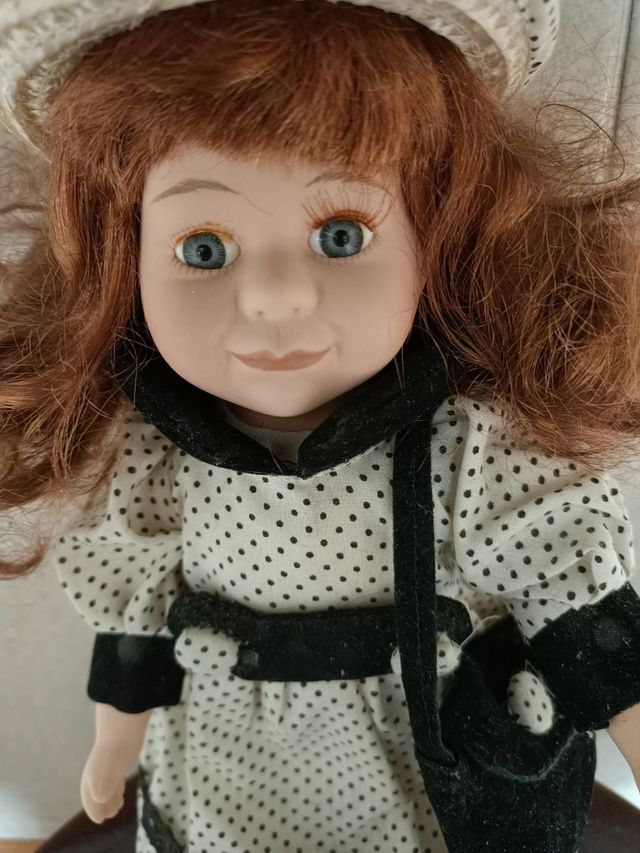 bambola porcellana vintage