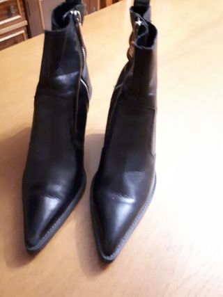 Botines Zara de piel.